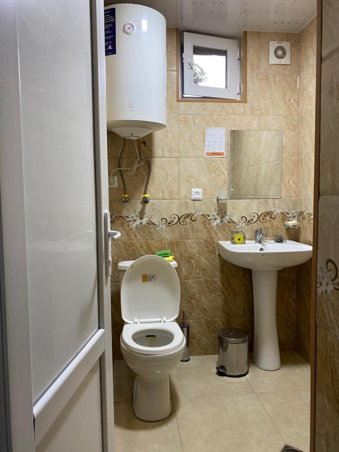Lentekhi Guest House Konstanta Bagian luar foto